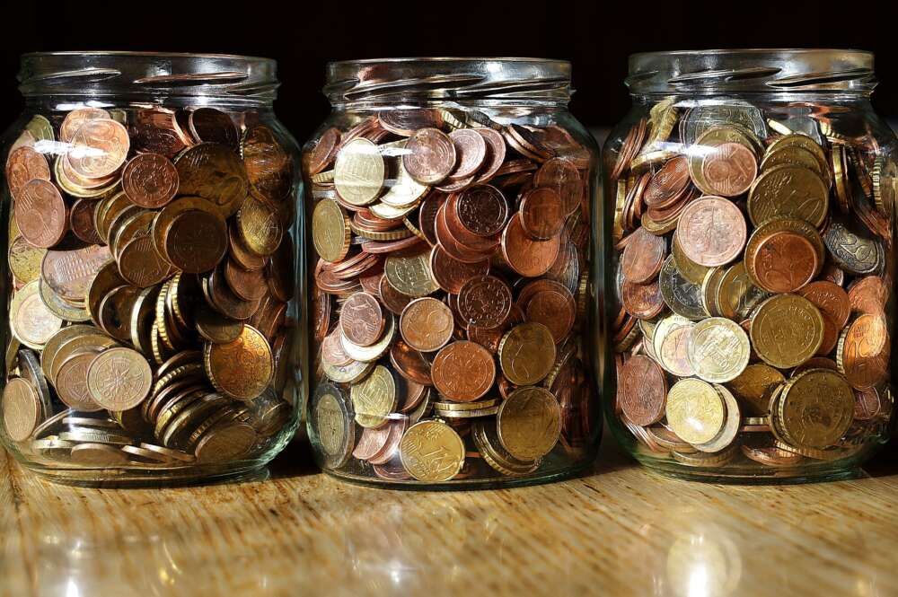 Dinero en metálico. Pixabay.