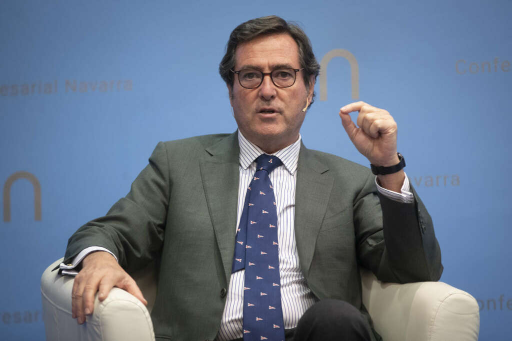 El presidente de la CEOE, Antonio Garamendi. EFE/Villar López