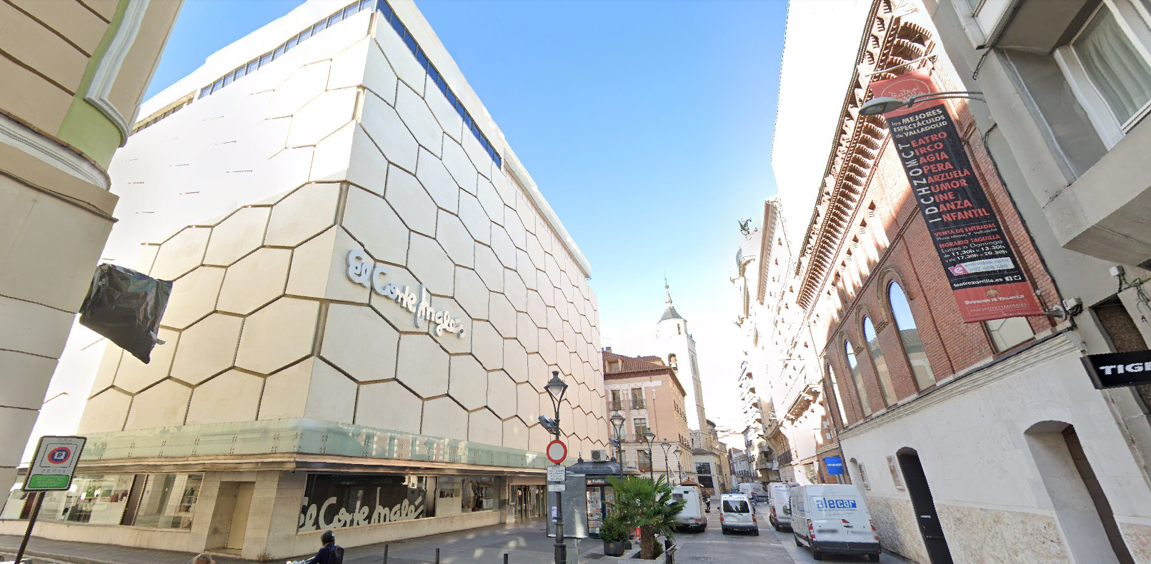 El Corte Inglés ubicado en la calle Constitución de Valladolid. Google Maps.