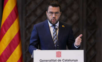 GRAFCAT3058. BARCELONA, 11/11/2022.- El presidente de la Generalitat, Pere Aragonès, durante la declaración que ha realizado este viernes en el Palau de la Generalitat en la que ha asegurado que la "derogación" del delito de sedición permite avanzar hacia el "fin de la represión" sobre el movimiento independentista y supone un "paso adelante en el camino de la resolución del conflicto político" entre Cataluña y el Estado. EFE/Alejandro García