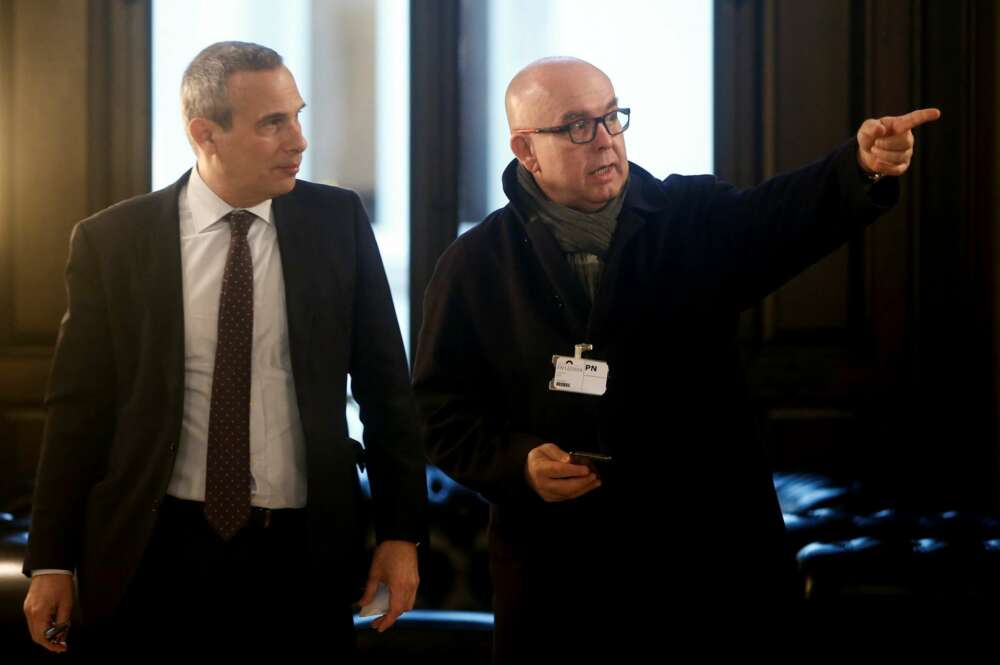 El abogado de Carles Puigdemont, Gonzalo Boyé (d), y Josep Lluis Alay (i) en una foto de archivo de 2019. EFE/Quique Garcia