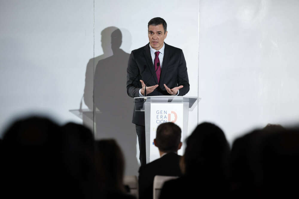 MADRID, 30/11/2022.- El presidente del Gobierno, Pedro Sánchez, interviene en el acto de presentación del Pacto por la Generación Digital, impulsado junto a Radio Televisión Española, este miércoles en la sede del Colegio Oficial de Arquitectos de Madrid. EFE/ Chema Moya