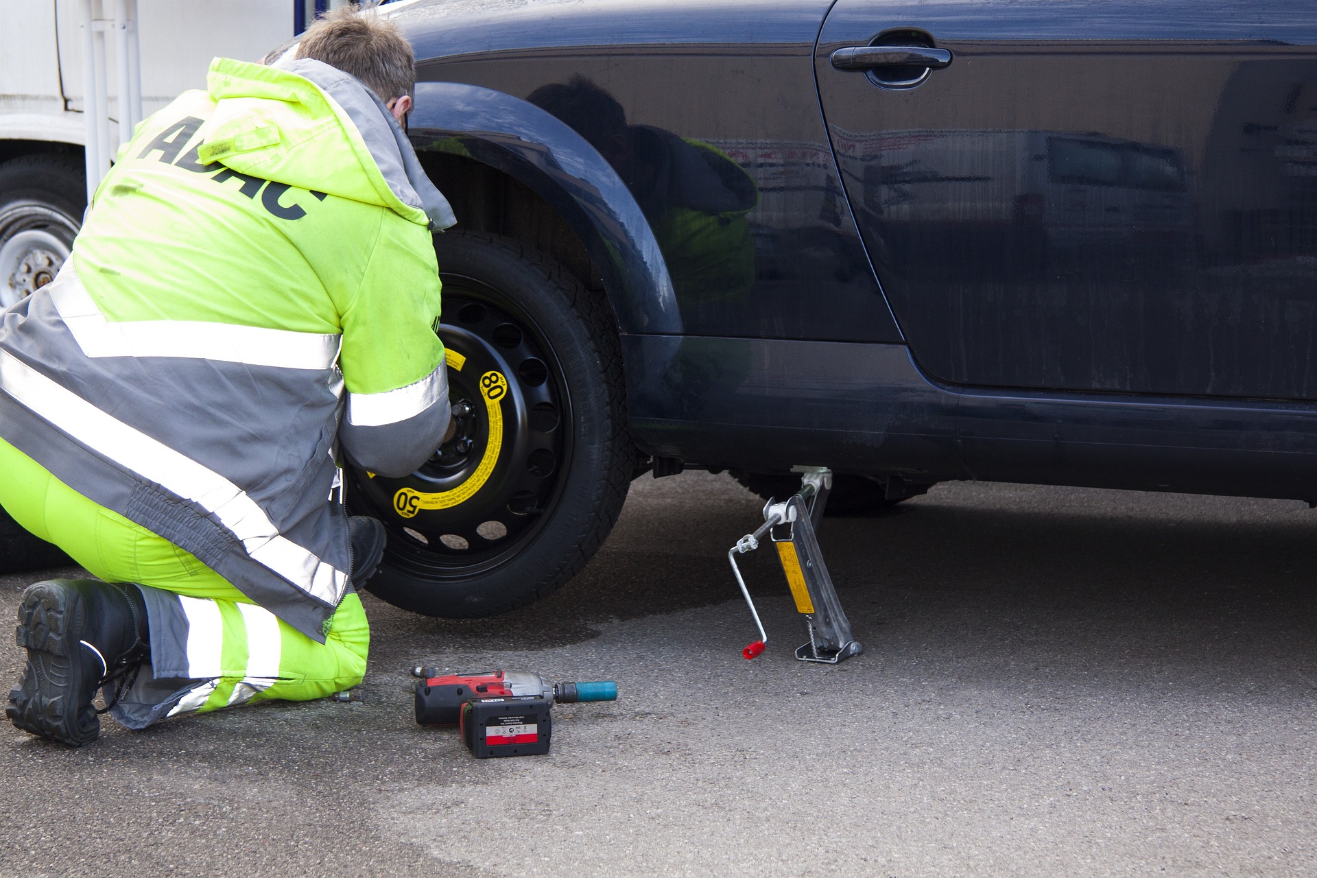 GADLANE 7PCS Kit Repara Pinchazos Moto sin Cámara - Kit de Reparación de  Neumáticos de Emergencia para Coche, Motocicleta, Camión, ATV con 20 Mechas