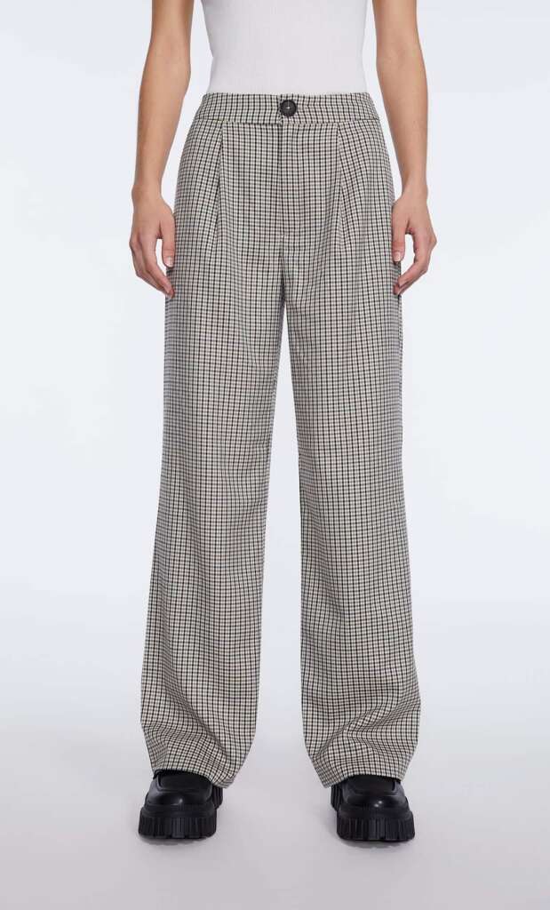 pantalón básico Stradivarius