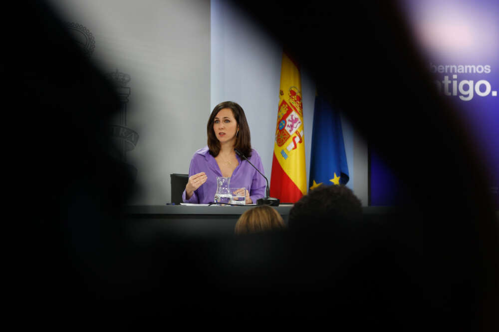 La patronal de Santander y BBVA entra en campaña: tira de datos para desmontar la retórica de Podemos