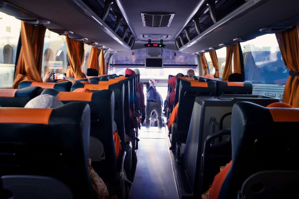 Interior de un autobús.