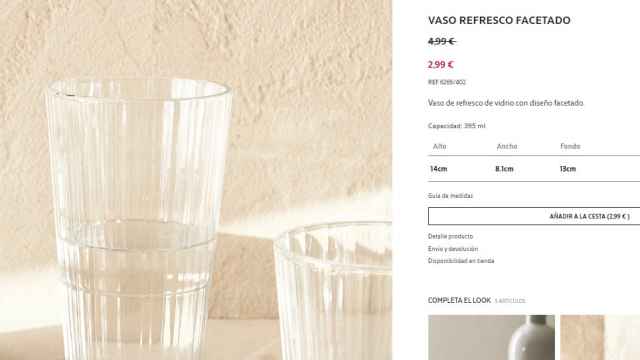 Los vasos de refresco con diseño facetado, disponibles en Zara Home.