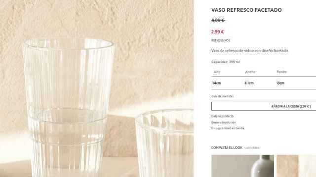 Los vasos de refresco con diseño facetado, disponibles en Zara Home.