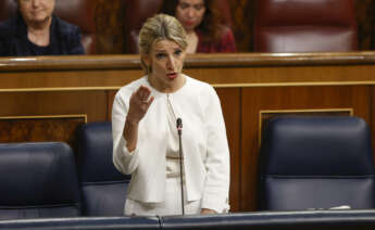 La vicepresidenta segunda y ministra de Trabajo, Yolanda Díaz, en una intervención en el pleno del Congreso. EFE/Javier Lizón