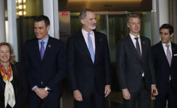 El rey Felipe VI, en el besamanos del Mobile. EFE/ Toni Albir