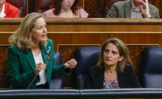 Nadia Calviño y Teresa Ribera en el Congreso. EFE / Javier Lizón