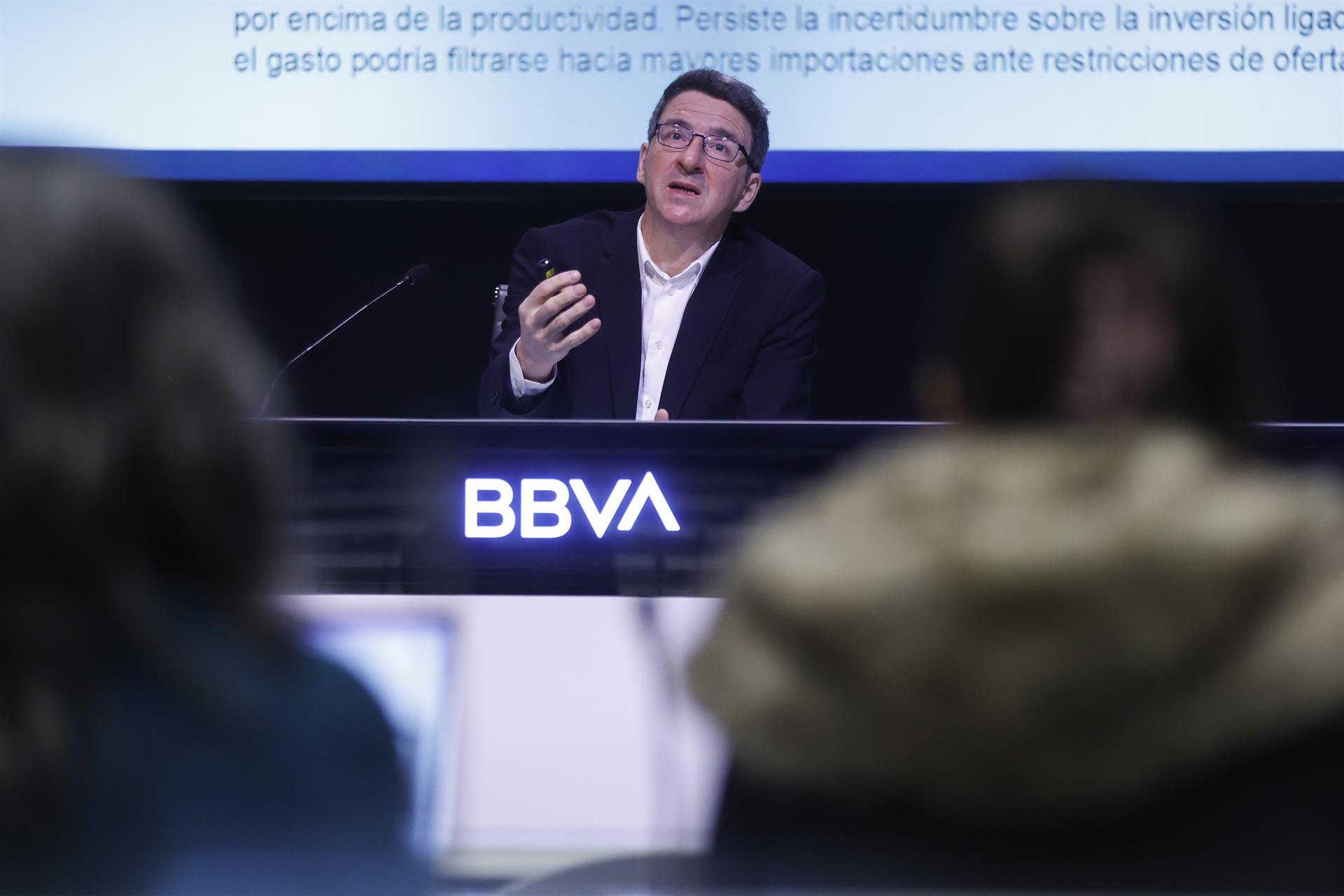 El director de BBVA Research y economista jefe de Grupo BBVA, Jorge Sicilia durante la presentación del informe 'Situación España' en Madrid. EFE/Juan Carlos Hidalgo