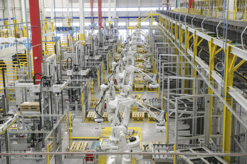 Fábrica de Amazon. EFE/ Javier Cebollada