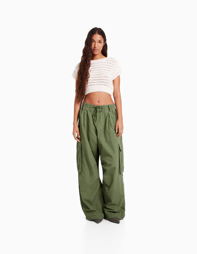 Los pantalones cargo bombachos de Bershka para esta primavera