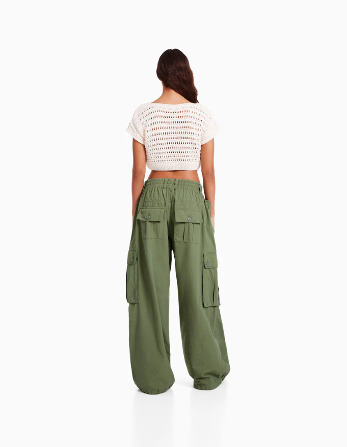 Los pantalones cargo bombachos de Bershka para esta primavera