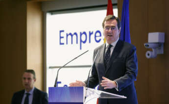 MADRID, 19/04/2023.- El presidente de la CEOE, Antonio Garamendi, da un discurso durante al encuentro empresarial que protagoniza el consejero delegado de Ibercaja Víctor Iglesias Ruiz bajo el título Sector bancario español: resiliencia entre turbulencias. Impactos en la economía y en las empresas, este miércoles, en la sede de la CEOE en Madrid. EFE/ Javier Lizón