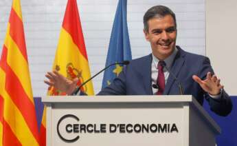 GRAFCAT5029. BARCELONA (ESPAÑA), 18/06/2021.-El presidente del Gobierno, Pedro Sánchez, durante su intervención en la clausura de la XXVI reunión del Cercle de Economía que se celebra en Barcelona desde donde ha anunciado este viernes que el próximo jueves habrá un Consejo de Ministros extraordinario en el que se decidirá que ya no sea obligatorio el uso de mascarilla en el exterior a causa de la pandemia de coronavirus.EFE/ Quique García