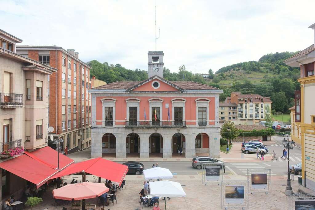 El chalet que se vende en Piloña tiene más de 100 metros cuadrados. Foto: Wikipedia.