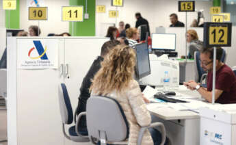 GRA188. VALLADOLID, 11/05/2017.-La Agencia Tributaria ha devuelto hasta hoy 133,342 millones de euros a 210.881 contribuyentes en Castilla y León durante la Campaña de la Renta 2016, lo que supone un incremento del 14,2 por ciento con respecto a la campaña pasada.EFE/Nacho Gallego