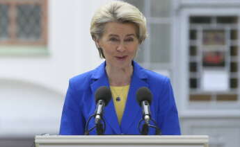 Kyiv (Ukraine), 09/05/2023.- The President of the European Commission Ursula von der Leyen speak to members of the media in a joint news conference with Ukraine's President Zelensky (unseen) near the St. Sophia Cathedral in Kyiv, Ukraine, 09 May 2023. Von der Leyen arrived in Kyiv to meet with top Ukrainian officials. President Zelensky announced that from now on May 09 will be annually celebrated as 'Europe Day' in Ukraine. Also on that day, some countries mark the 78th anniversary of Victory Day, the unconditional surrender of Nazi Germany on 08 May 1945, and the Allied Forces' victory, which marked the end of World War II in Europe. (Alemania, Rusia, Ucrania) EFE/EPA/STEPAN FRANKO