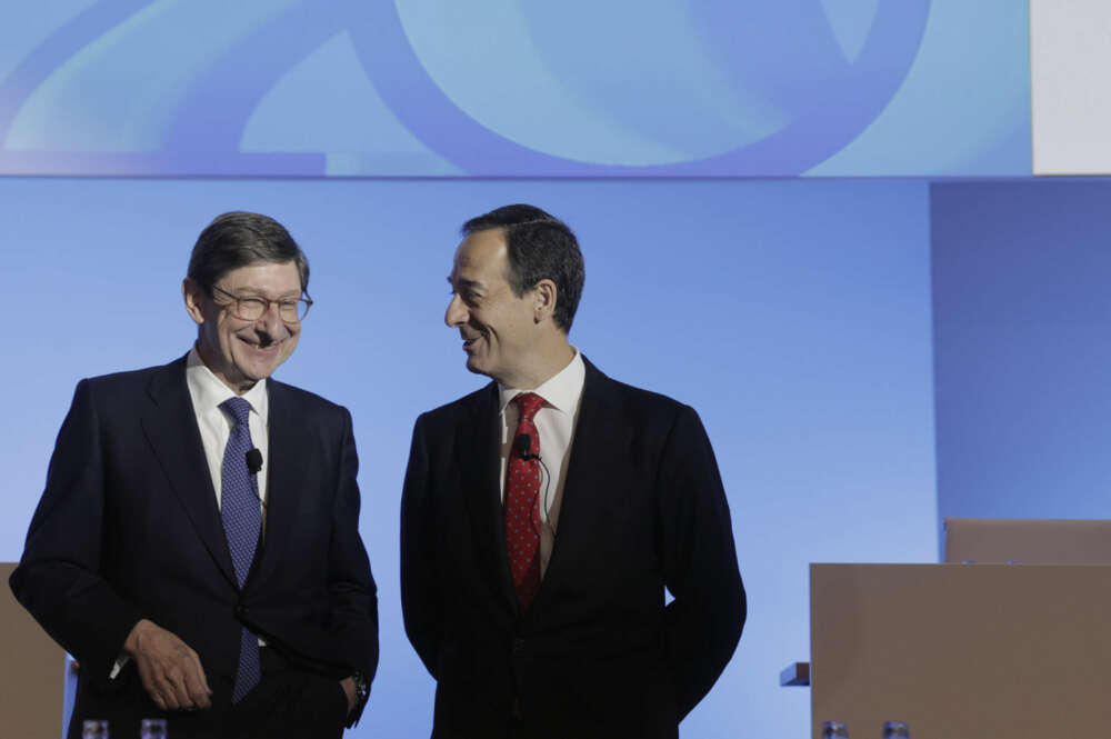 El consejero delegado de Caixabank, Gonzalo Gortázar, y el presidente de la entidad, Jose Ignacio Goirigolzarri. EFE/ Manuel Bruque