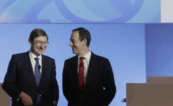 El consejero delegado de Caixabank, Gonzalo Gortázar, y el presidente de la entidad, Jose Ignacio Goirigolzarri. EFE/ Manuel Bruque