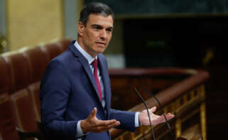 MADRID, 19/04/2023.- El presidente del Gobierno, Pedro Sánchez, comparece en el pleno del Congreso a petición propia y del PP para informar de los últimos consejos europeos, de las relaciones entre España y Marruecos y de la actual situación de la guerra en Ucrania, este miércoles, en el Congreso de los Diputados en Madrid. EFE/ Chema Moya