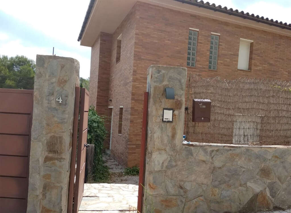 Casas embargadas.