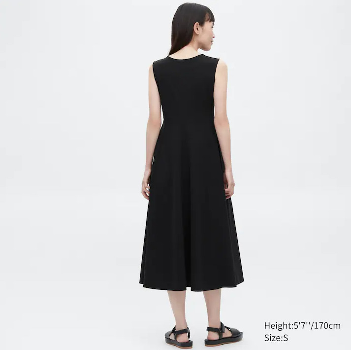 El vestido de tejido ultraelástico de Uniqlo ideal para este verano