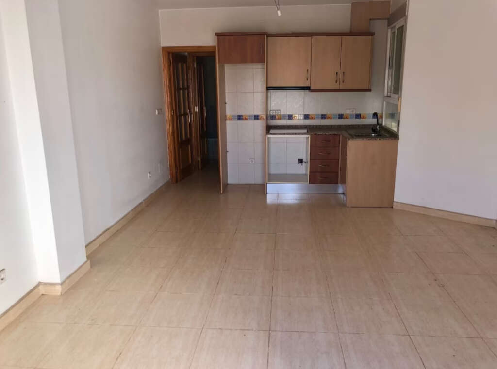 El precio de la vivienda a la venta en Pilar de la Horadada es de igura el ático en venta en Pilar de la Horadada, con un precio de 34.000 euros, tras aplicarle una rebaja de 14.000 euros. Foto: Fotocasa.