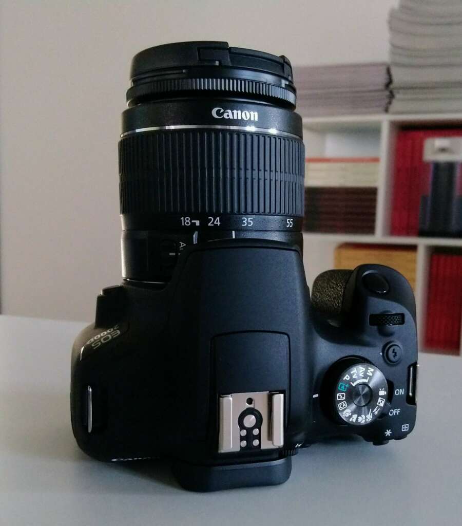 Canon EOS 2000D