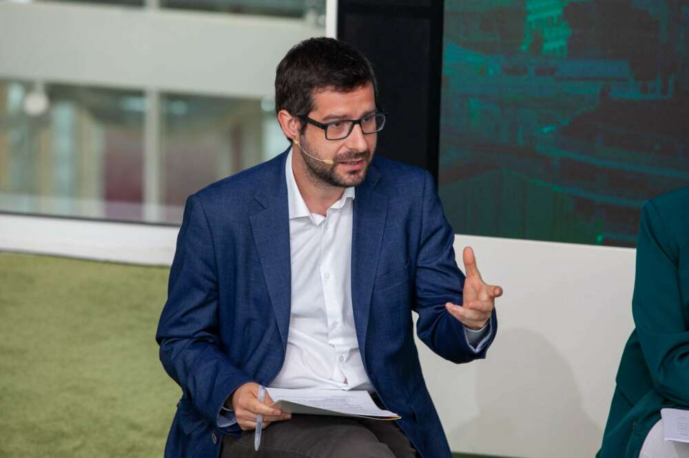 El concejal de ERC en el Ayuntamiento de Barcelona, Jordi Castellana, participa en el el debate de Economía Digital ‘Foro 28M. Un modelo económico para Barcelona’. Foto Juan Pedro Chuet-Missé.