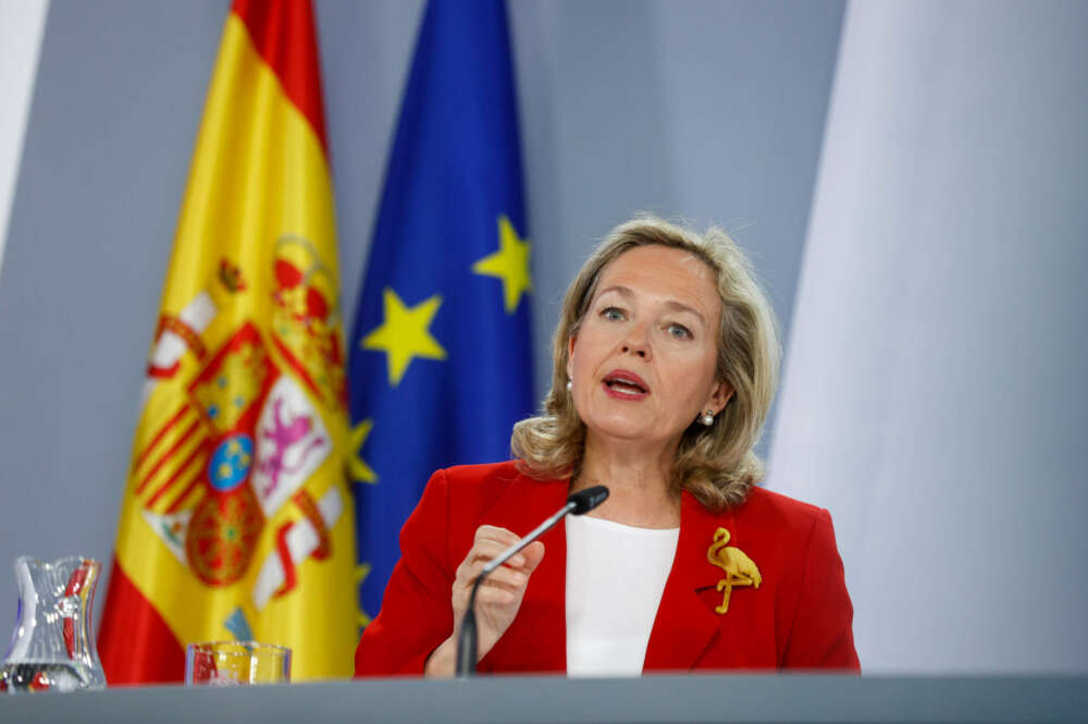 MADRID, 23/05/2023.- La vicepresidenta primera y ministra de Asuntos Económicos y Transformación Digital, Nadia Calviño, durante la rueda de prensa ofrecida tras la reunión del Consejo de Gobierno, este martes en el Palacio de la Moncloa. EFE/ Juan Carlos Hidalgo