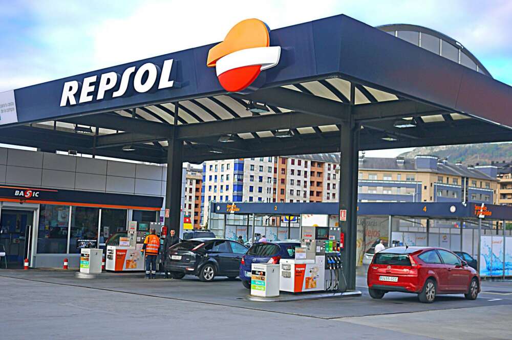 La cartera de productos de la compañía abarca desde los carburantes hasta la electricidad, gas, solar y movilidad eléctrica. Foto: Repsol.