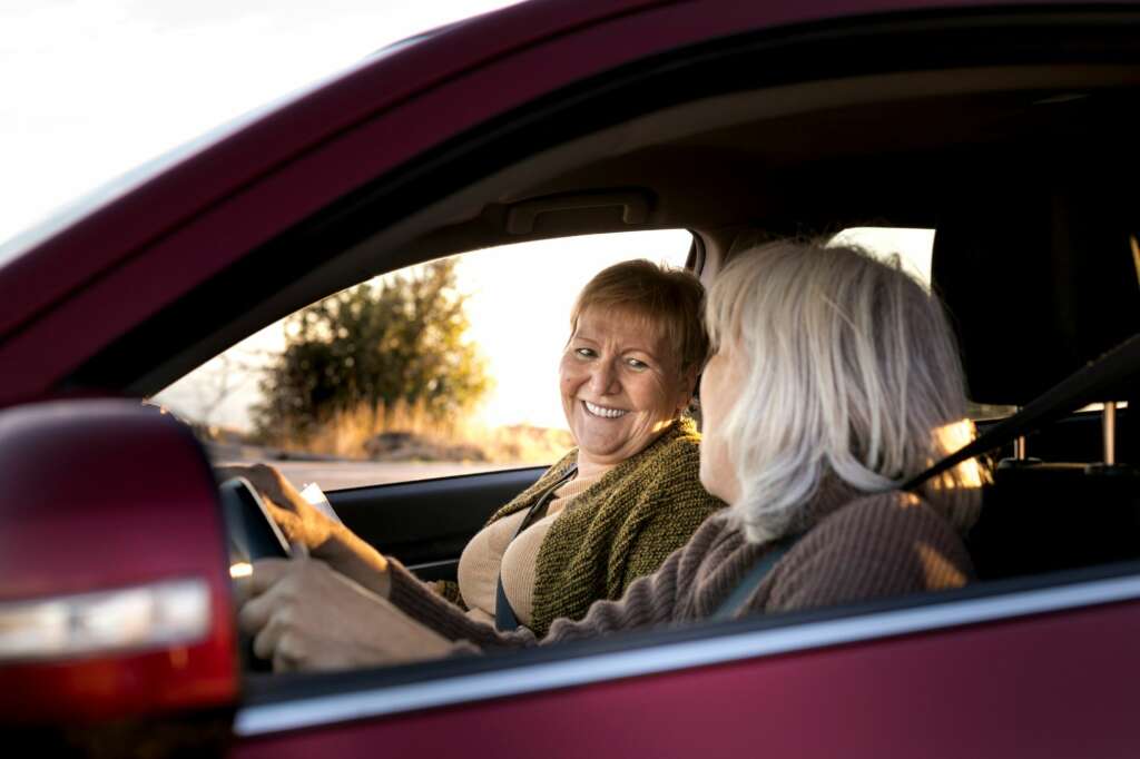 En España no existe un límite de edad para conducir. Foto: Freepik.