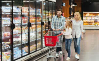Ahorra dinero en tus compras: Descubre las mejores aplicaciones para comparar precios de supermercados. Foto: Freepik