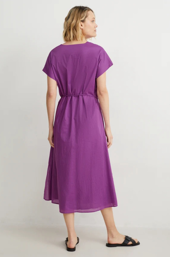 El vestido midi ligero de C&A en color morado