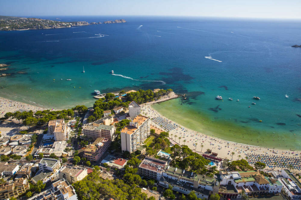 Vista aérea de Paguera y costa, Mallorca, España. Foto: Envato