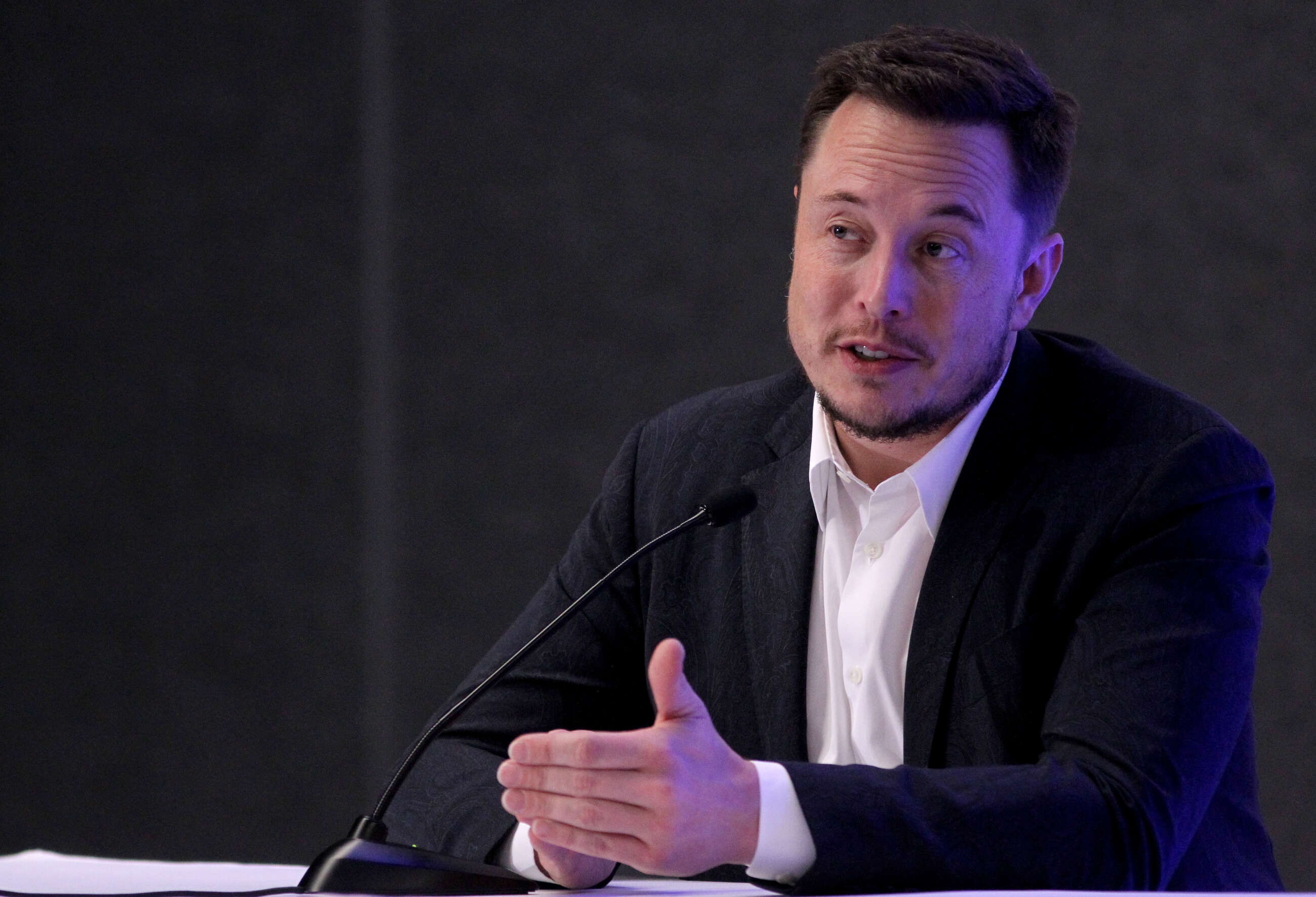 MEX13. GUADALAJARA (MÉXICO), 27/09/2016.- El inventor, físico y fundador de SpaceX, el sudafricano Elon Musk habla hoy, martes 27 de septiembre de 2016, en una conferencia de prensa, durante el segundo día del 67 Congreso Internacional de Astronáutica que se lleva acabo en Guadalajara (México). EFE/Ulises Ruiz Basurto