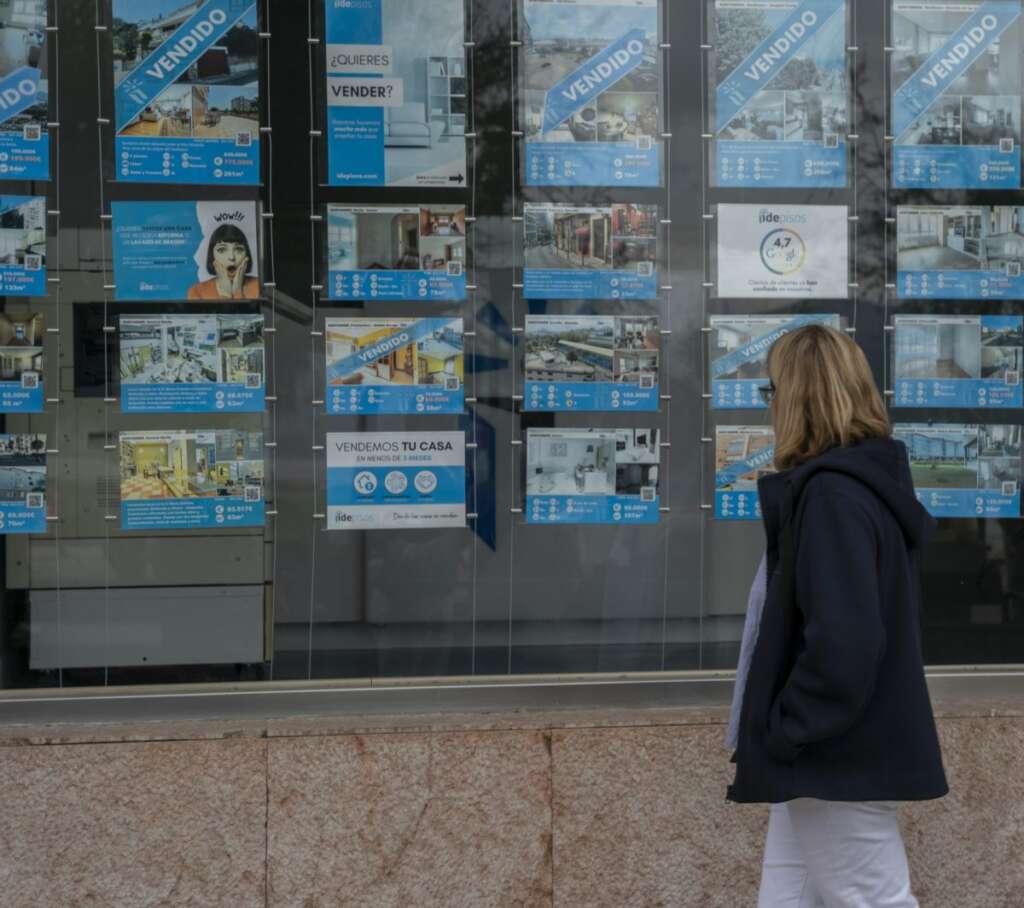 Uno de los requisitos es contratar los seguros de vida y hogar. Foto: EFE.