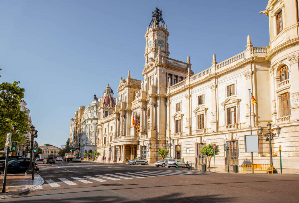 El Imserso abrirá entre el jueves 29 de junio y el 25 de julio el periodo de presentación de nuevas solicitudes. Foto: Envato