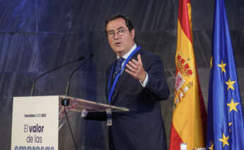 MADRID, 19/07/2023.- Antonio Garamendi, presidente de la Confederación Española de Organizaciones Empresariales (CEOE), interviene en la Asamblea CEOE 2023 que se celebra este miércoles en la sede del Comité Olímpico Español (COE), en Madrid. EFE/ Borja Sánchez-Trillo