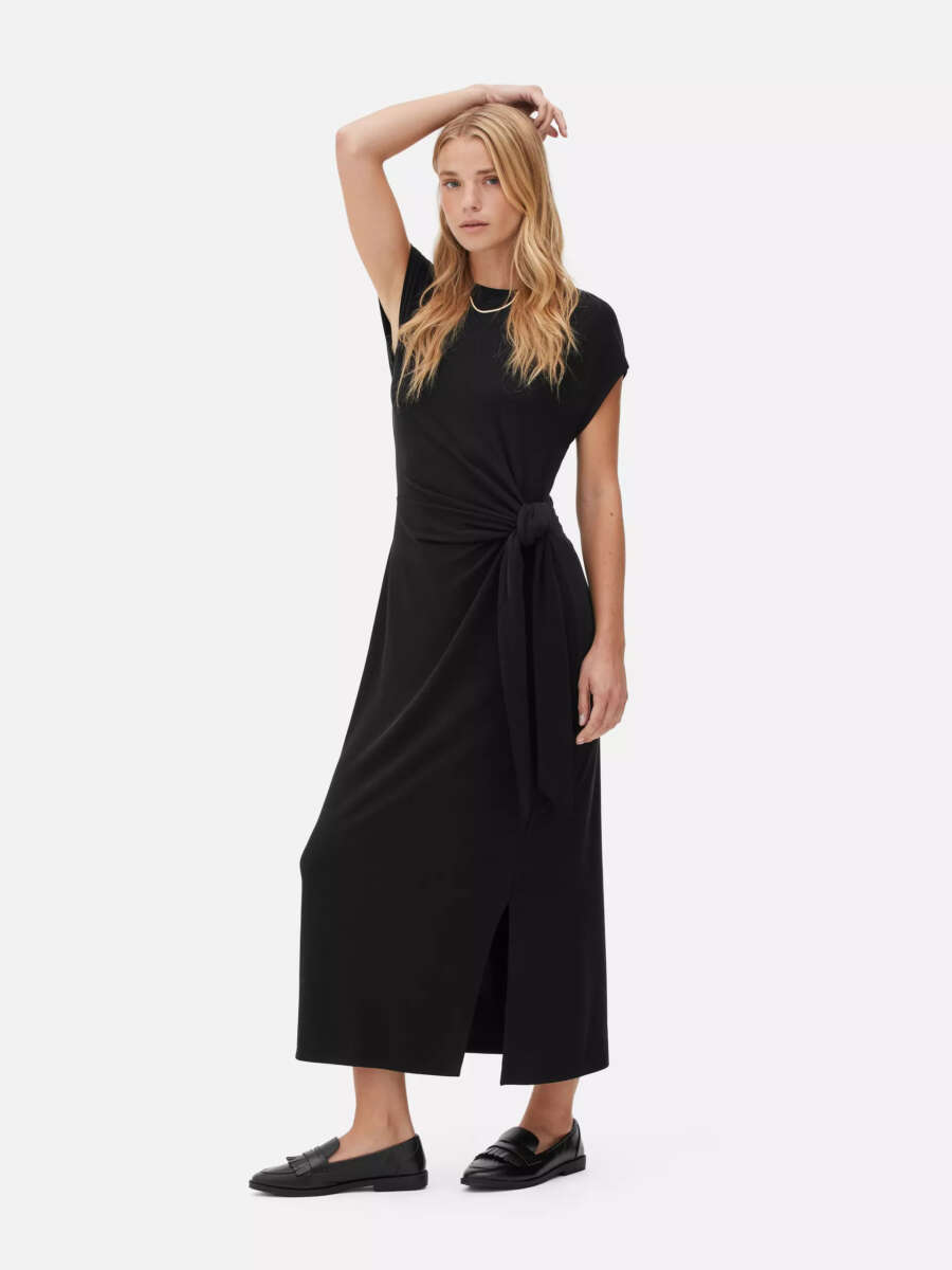 Vestido negro midi de punto