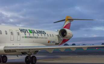 Avión suministrado con SAF de Cepsa en el Aeropuerto de Sevilla. Foto: Cepsa