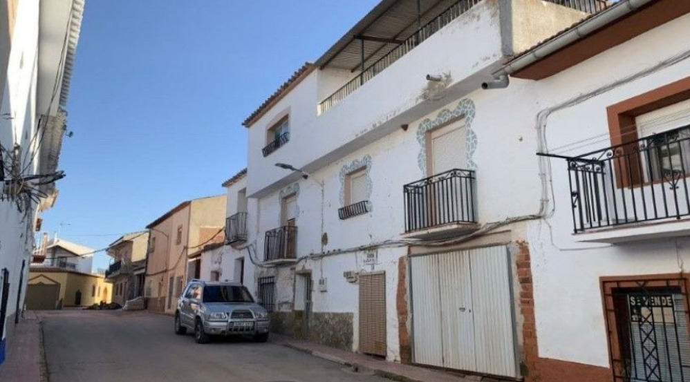 La propiedad en Alhambra se vende por 9.800 euros. Foto: Idealista.