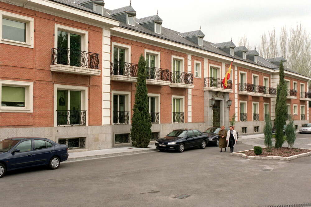 El complejo residencial del presidente del Gobierno de España se destaca como una propiedad de alto valor, sin tener en cuenta su significado histórico y cultural. Foto: Envato