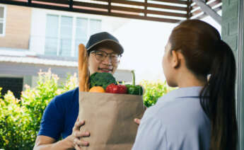 Mercadona sorprende a sus clientes con un cambio en el precio de su servicio a domicilio después de 20 años. Foto: Envato