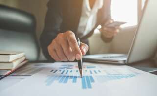 La CNMV insta a los inversores a informar sobre estas entidades a través de un formulario. Foto: Freepik.