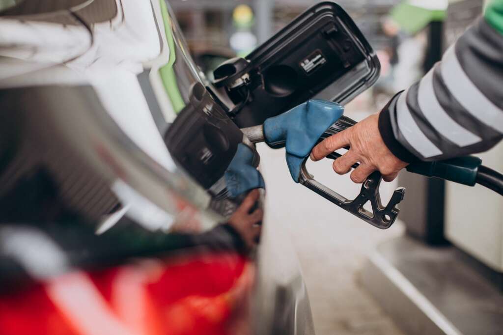 La gasolina más barata de la A4 se encuentra en la Ronda Norte de Sevilla. Foto: Freepik.