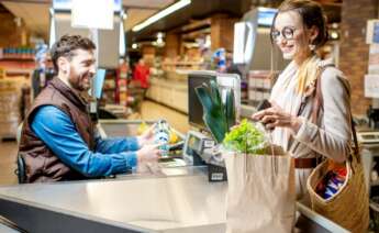 ¡Gran oportunidad laboral en Aldi: contratos indefinidos y sueldos de 1.300 euros al mes! Foto: Envato